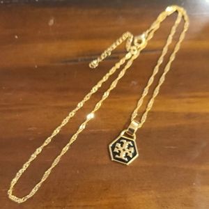 Tory burch  necklace.